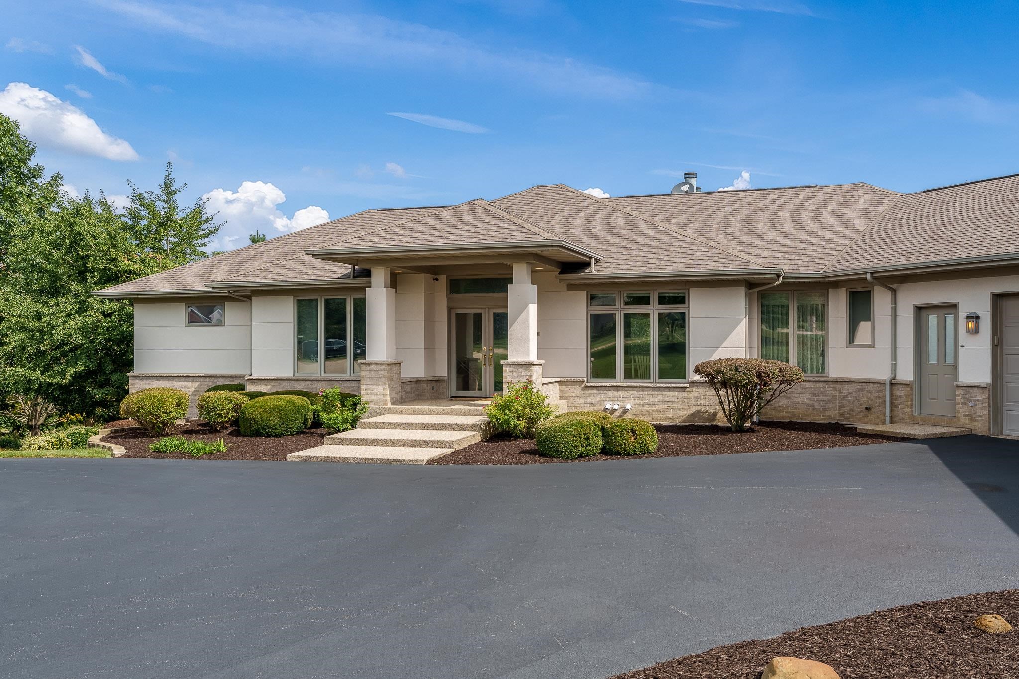 Rockford, Illinois 61114, United States, 4 Bedrooms Bedrooms, ,4 BathroomsBathrooms,Residential,Pending,210286