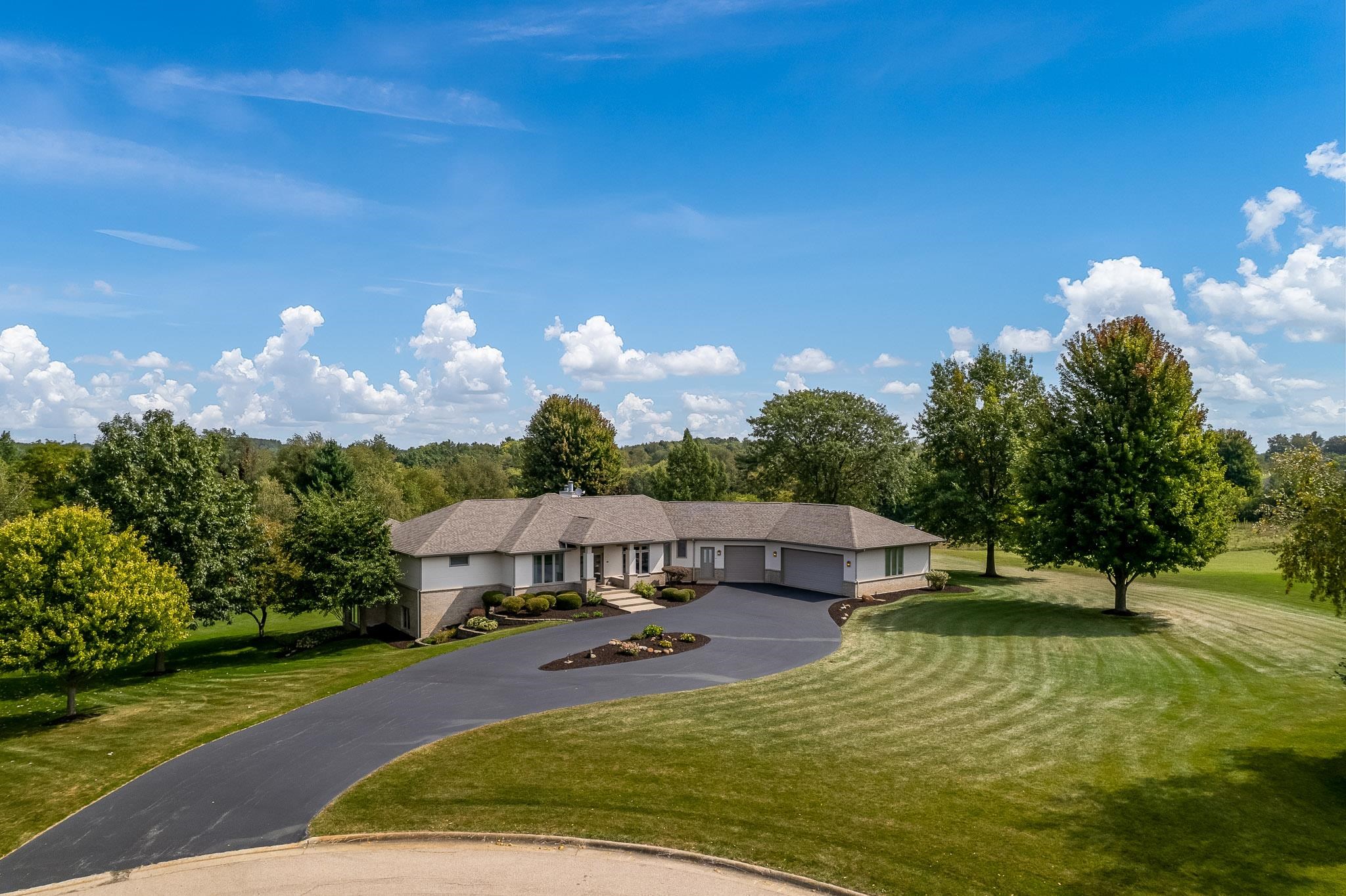 Rockford, Illinois 61114, United States, 4 Bedrooms Bedrooms, ,4 BathroomsBathrooms,Residential,Pending,210286