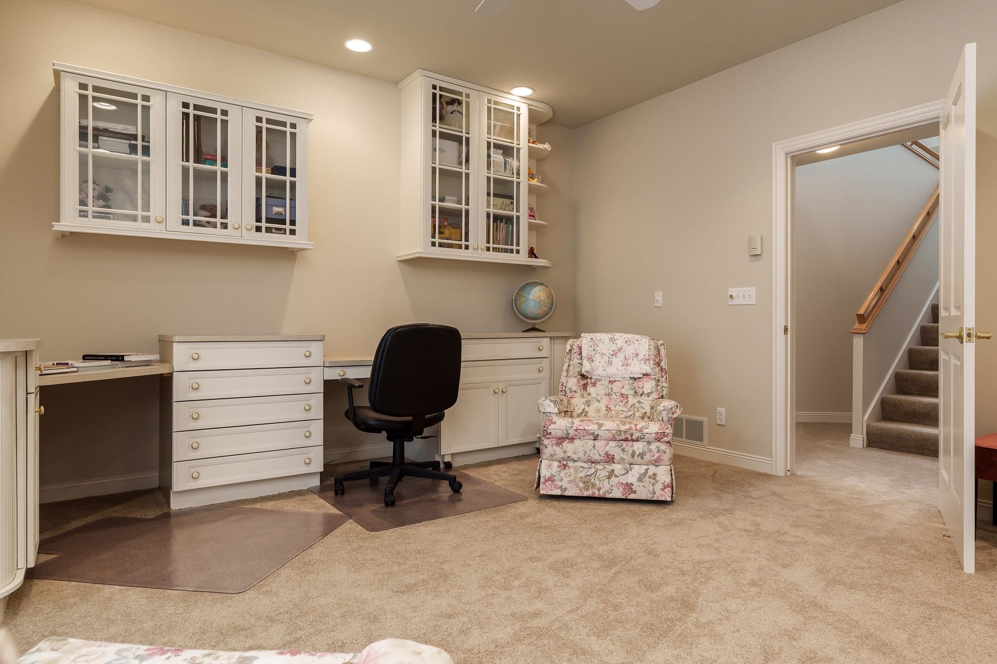 Rockford, Illinois 61114, United States, 4 Bedrooms Bedrooms, ,4 BathroomsBathrooms,Residential,Pending,210286