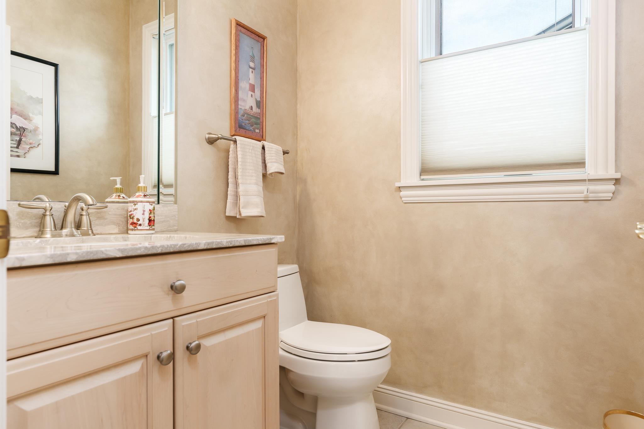 Rockford, Illinois 61114, United States, 4 Bedrooms Bedrooms, ,4 BathroomsBathrooms,Residential,Pending,210286