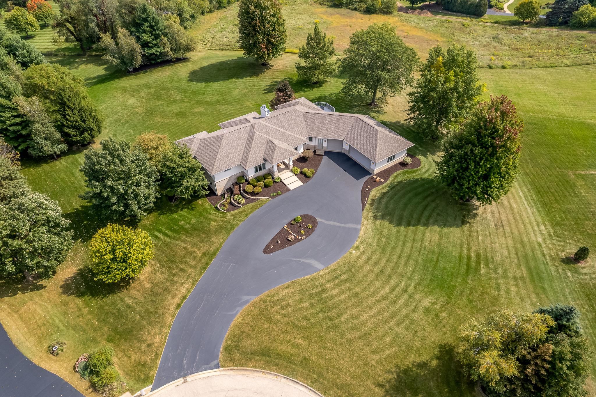 Rockford, Illinois 61114, United States, 4 Bedrooms Bedrooms, ,4 BathroomsBathrooms,Residential,Pending,210286