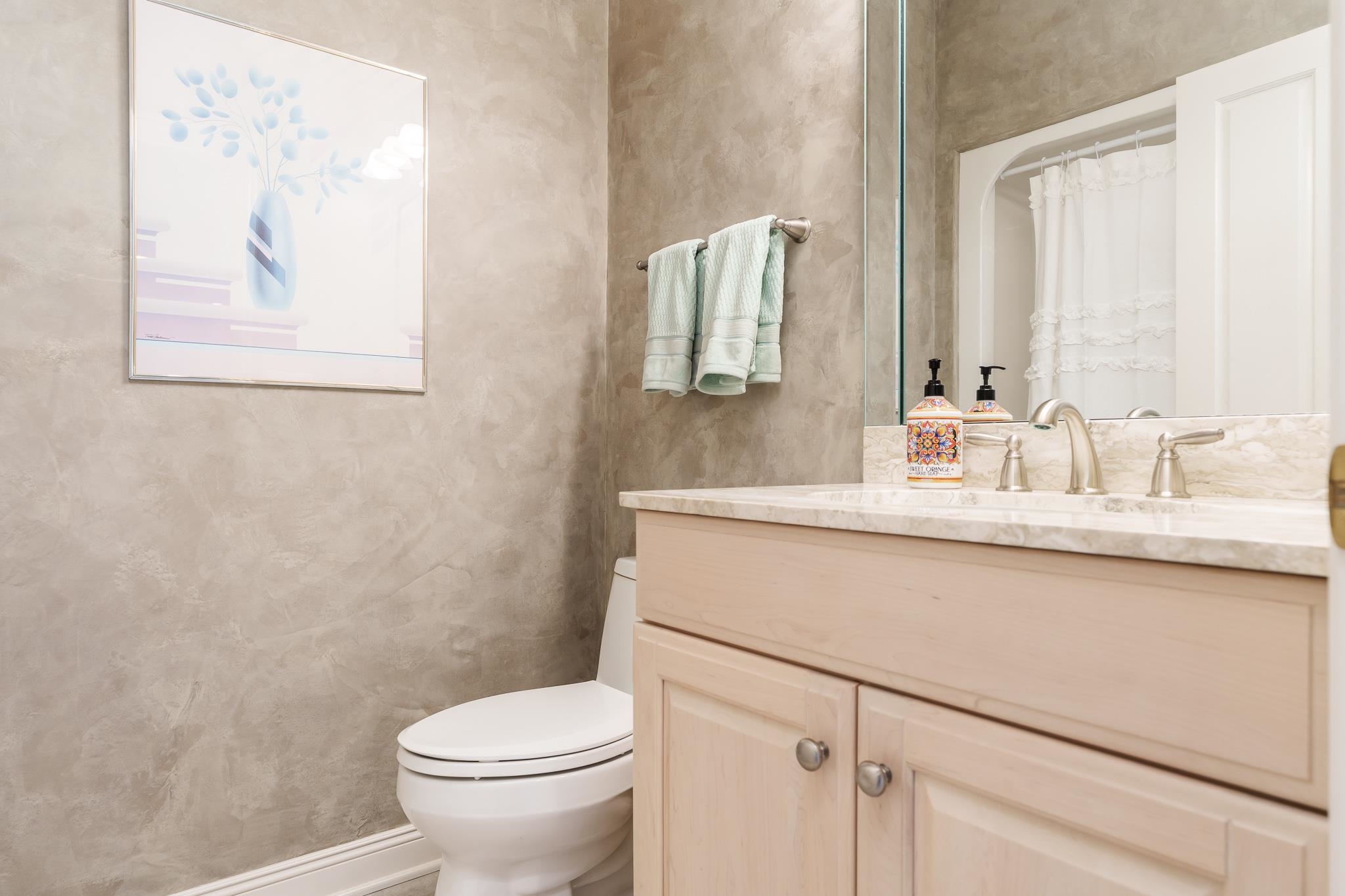 Rockford, Illinois 61114, United States, 4 Bedrooms Bedrooms, ,4 BathroomsBathrooms,Residential,Pending,210286