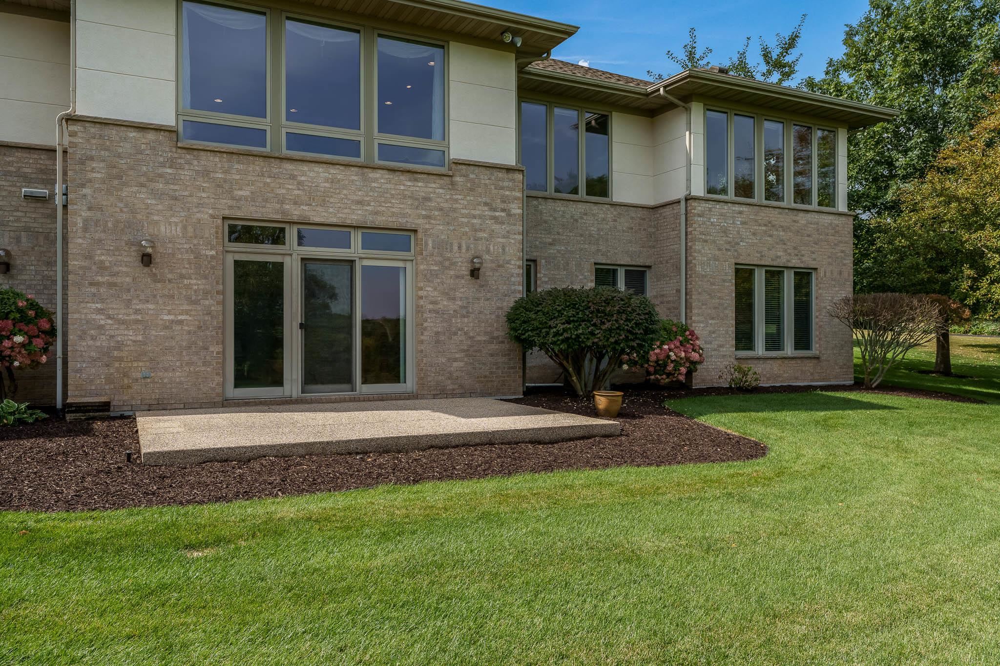 Rockford, Illinois 61114, United States, 4 Bedrooms Bedrooms, ,4 BathroomsBathrooms,Residential,Pending,210286