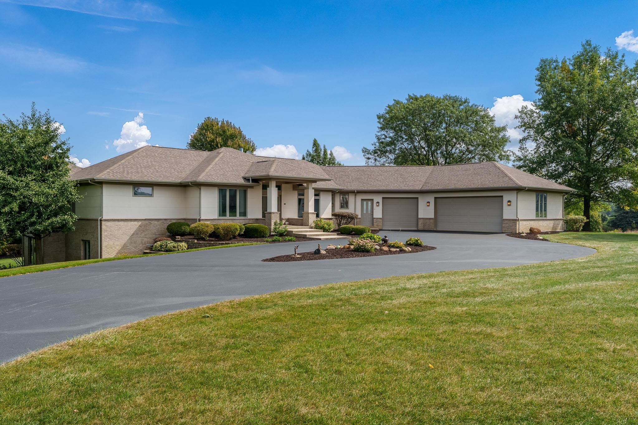 Rockford, Illinois 61114, United States, 4 Bedrooms Bedrooms, ,4 BathroomsBathrooms,Residential,Pending,210286