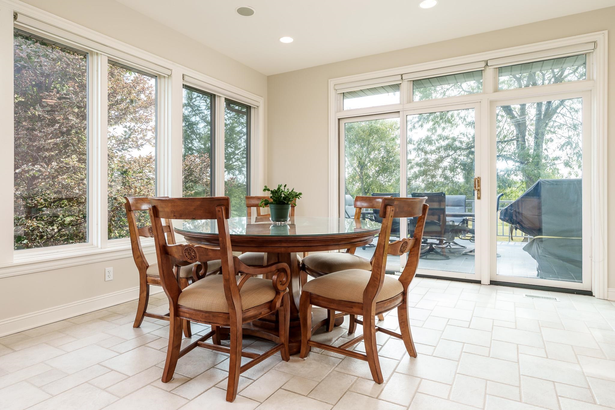 Rockford, Illinois 61114, United States, 4 Bedrooms Bedrooms, ,4 BathroomsBathrooms,Residential,Pending,210286