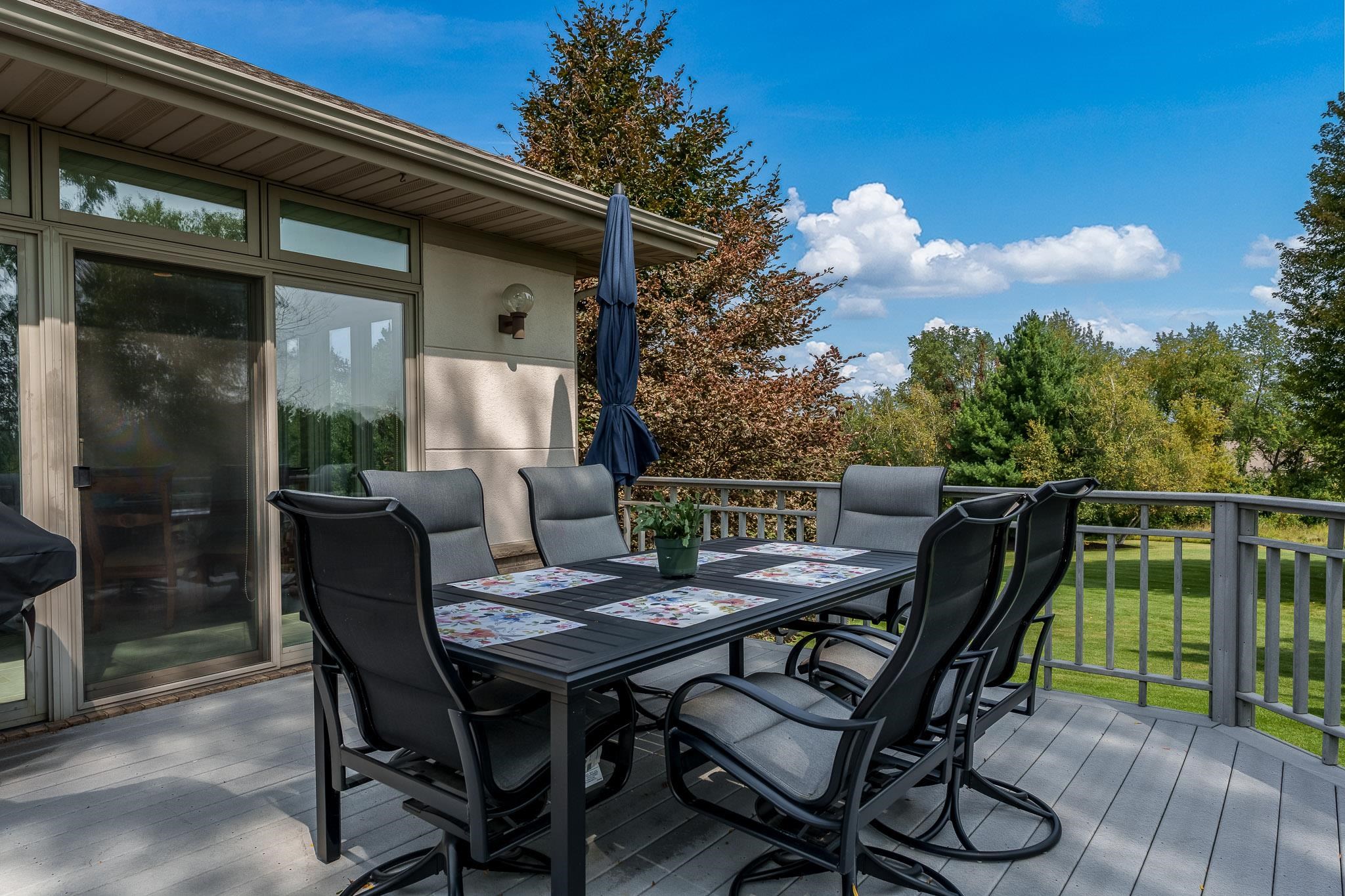 Rockford, Illinois 61114, United States, 4 Bedrooms Bedrooms, ,4 BathroomsBathrooms,Residential,Pending,210286