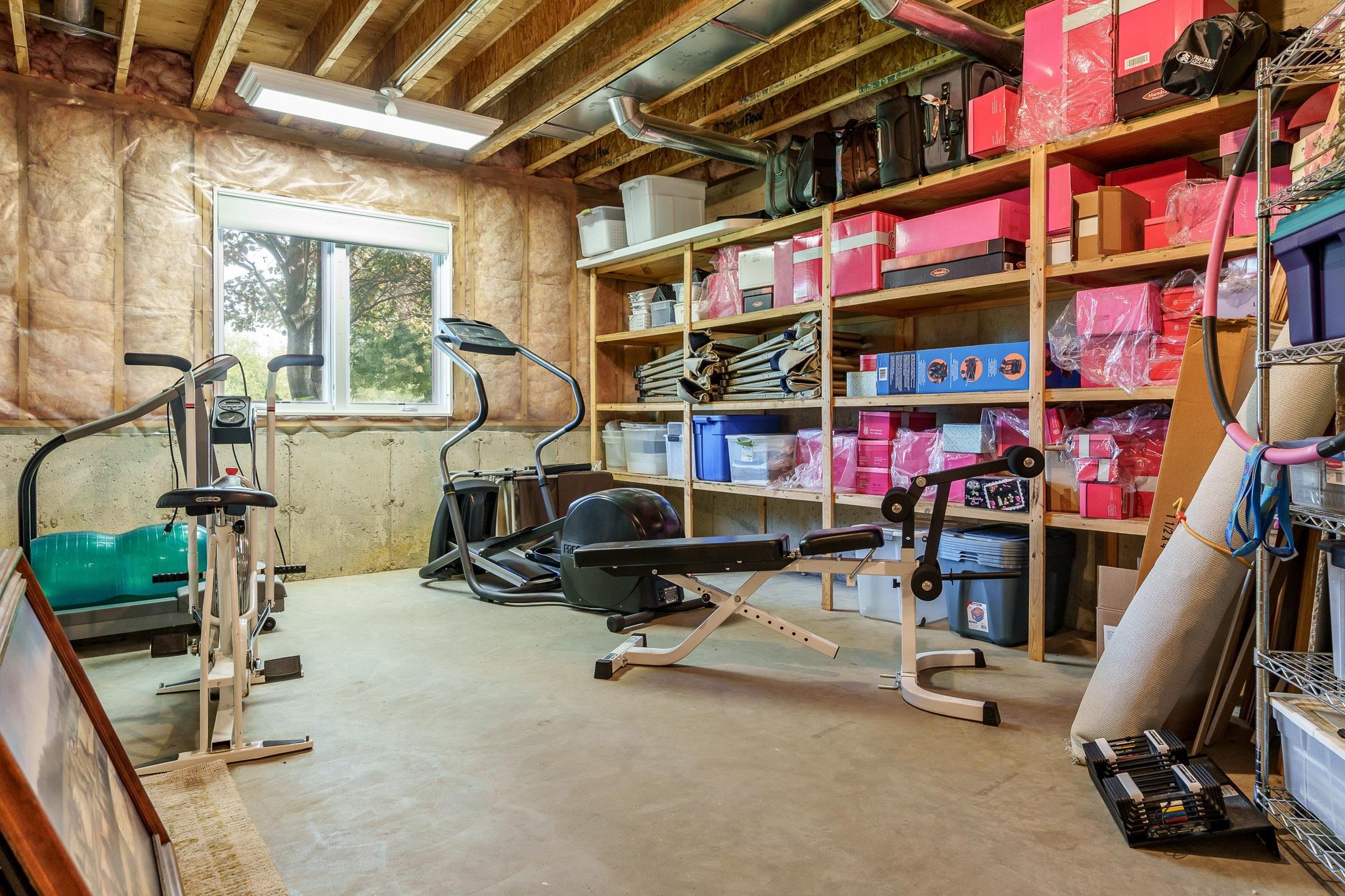 Rockford, Illinois 61114, United States, 4 Bedrooms Bedrooms, ,4 BathroomsBathrooms,Residential,Pending,210286