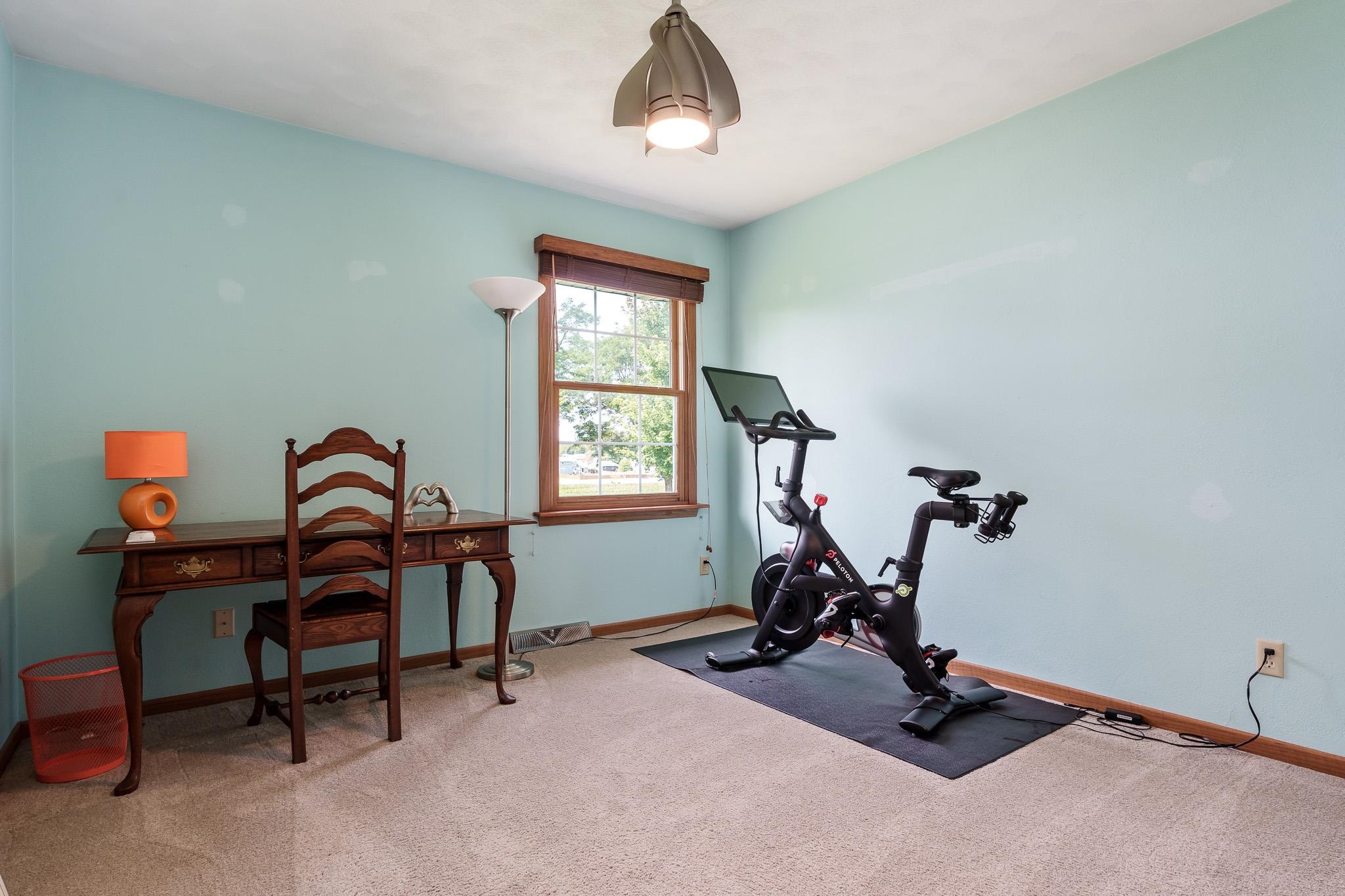 Loves Park, Illinois 61111, United States, 2 Bedrooms Bedrooms, ,3 BathroomsBathrooms,Residential,Pending,44449