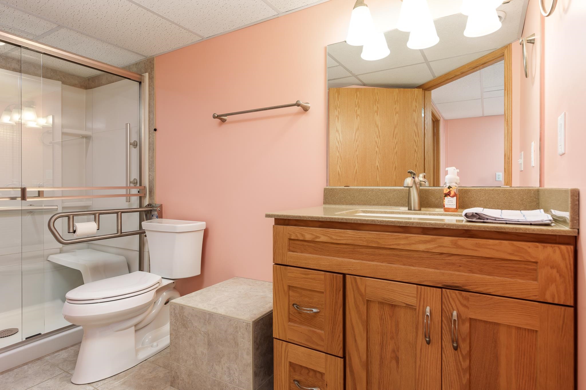 Loves Park, Illinois 61111, United States, 2 Bedrooms Bedrooms, ,3 BathroomsBathrooms,Residential,Pending,44449