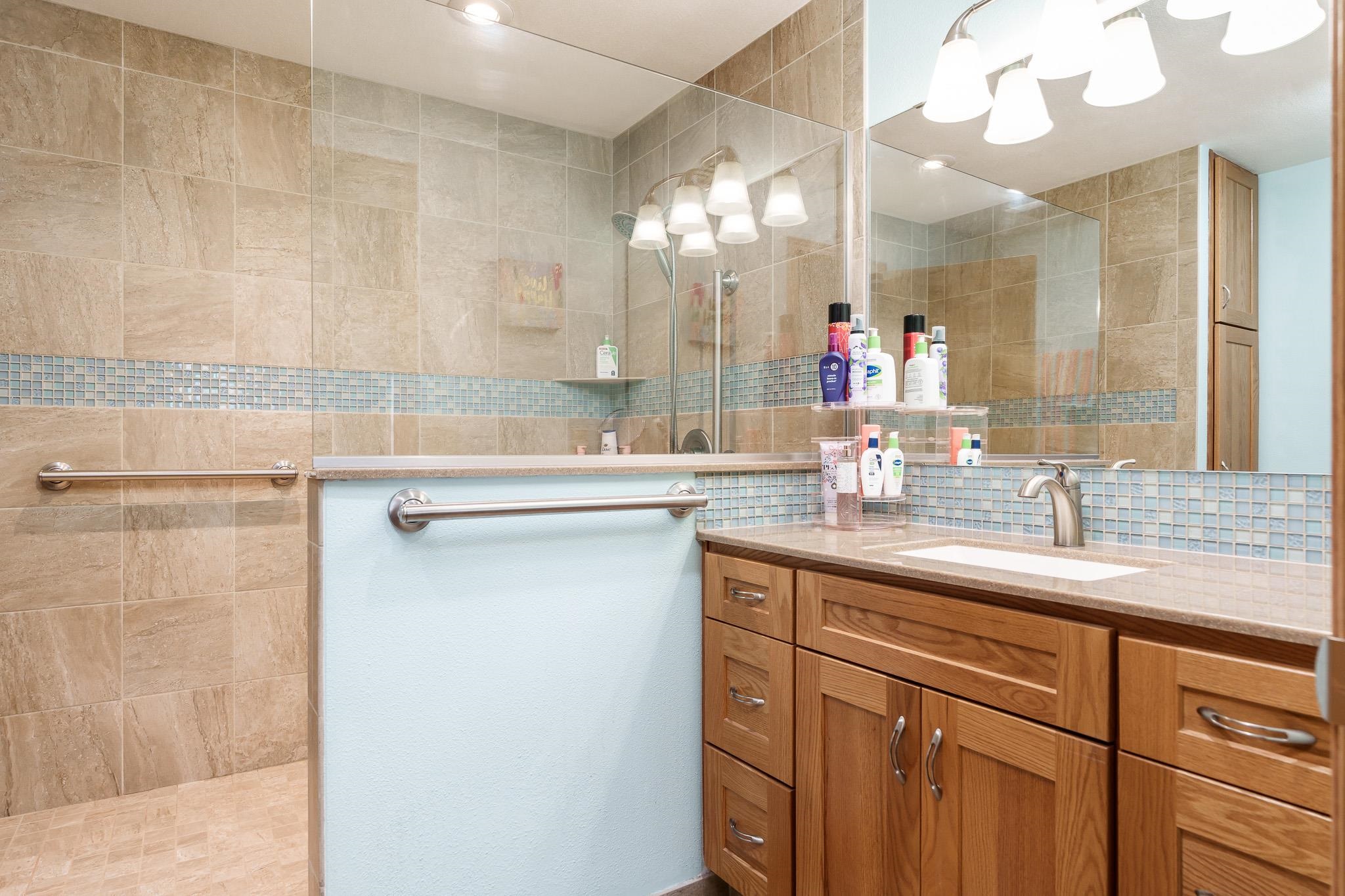 Loves Park, Illinois 61111, United States, 2 Bedrooms Bedrooms, ,3 BathroomsBathrooms,Residential,Pending,44449