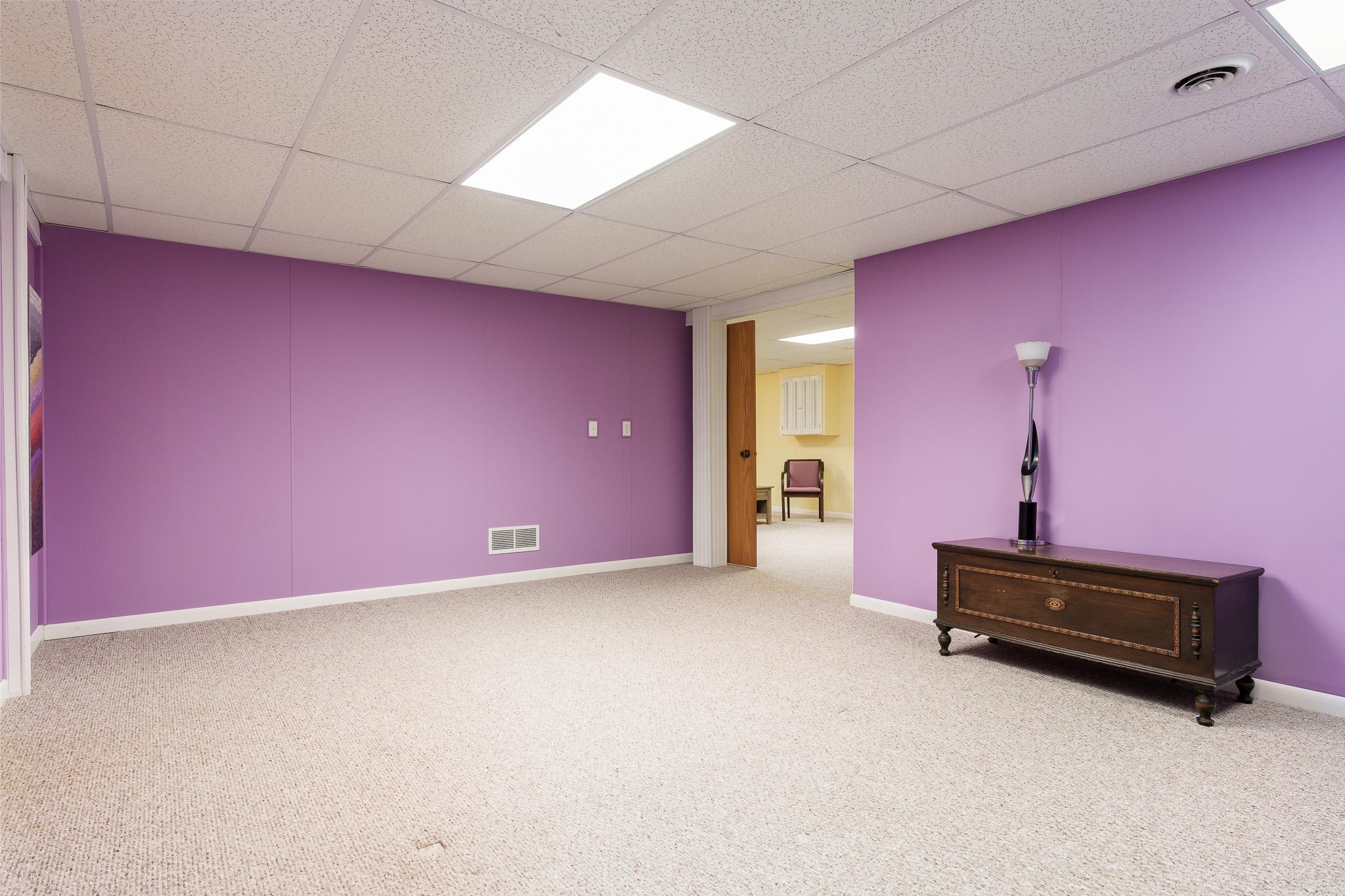 Loves Park, Illinois 61111, United States, 2 Bedrooms Bedrooms, ,3 BathroomsBathrooms,Residential,Pending,44449