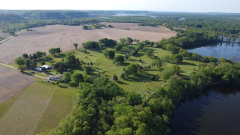 Homes For Sale - 18280 Il Route 84<br/> Carroll County, SAVANNA, IL 61074