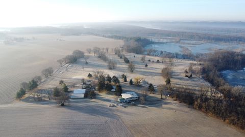 Homes For Sale - 18280 Il Route 84<br/> Carroll County, SAVANNA, IL 61074