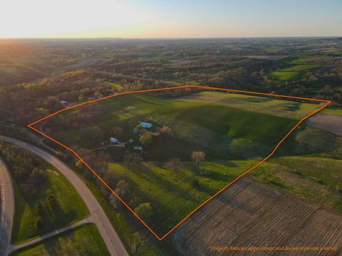 Vacant Land For Sale - 15700 N Imbus Lane Rd<br/> EAST DUBUQUE, IL 61025