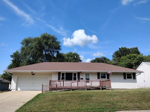 Homes For Sale - 312 E 11th Street<br/> PECATONICA, IL 61063