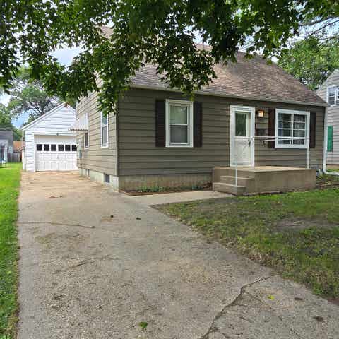 Homes For Sale - 309 E 9th Street<br/> ROCK FALLS, IL 61071