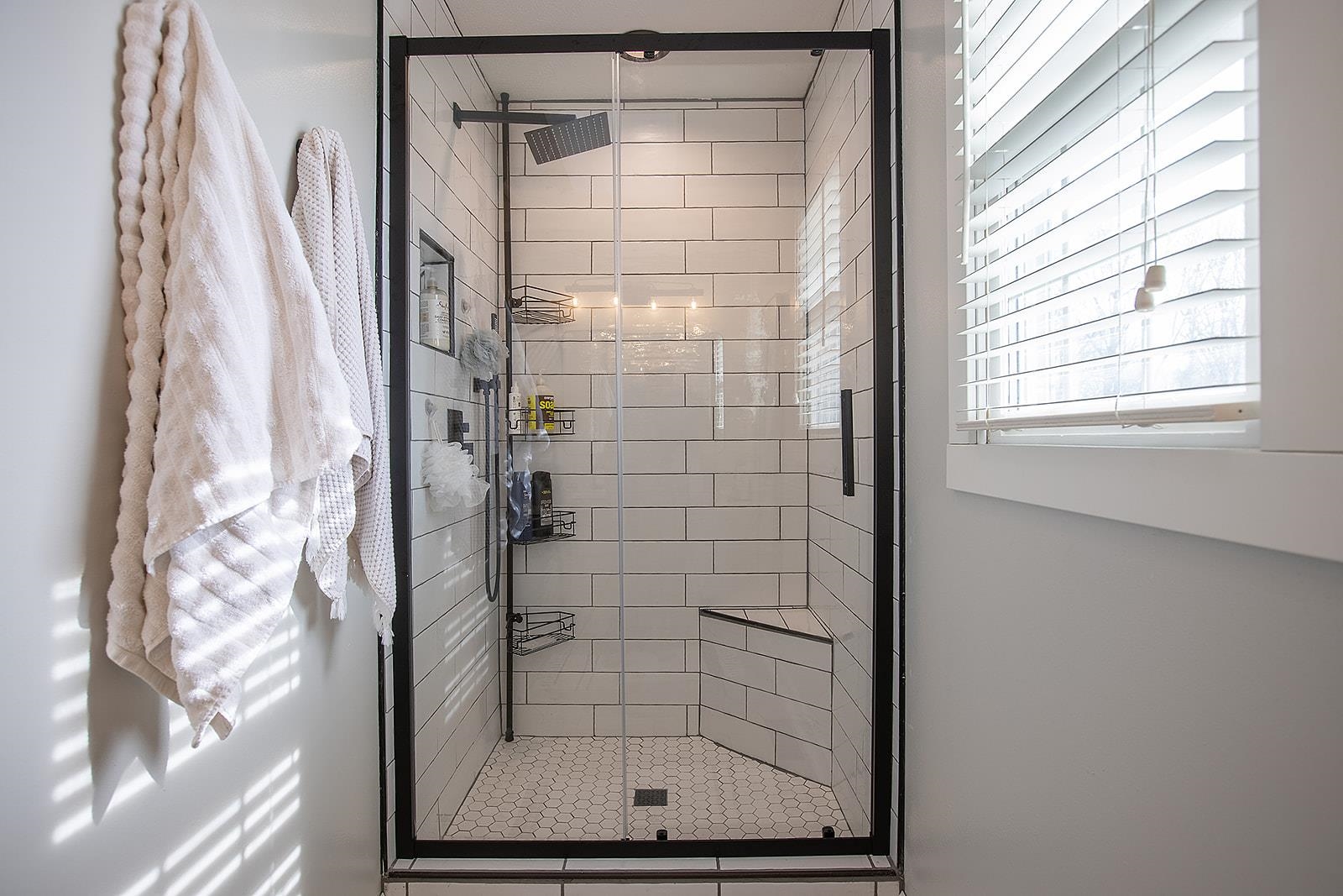 Belvidere, Illinois 61008, United States, 3 Bedrooms Bedrooms, ,3 BathroomsBathrooms,Residential,Pending,64279