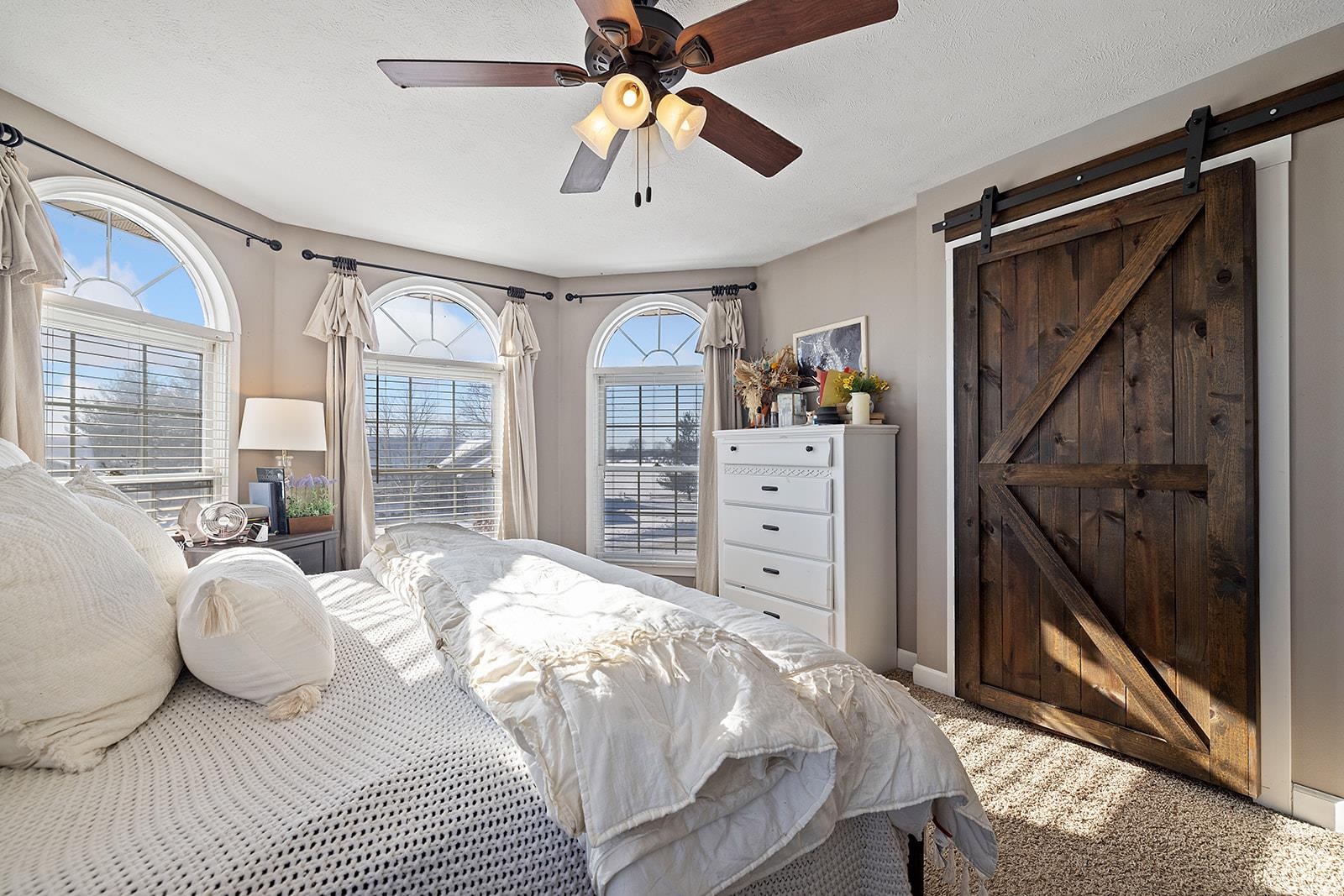 Belvidere, Illinois 61008, United States, 3 Bedrooms Bedrooms, ,3 BathroomsBathrooms,Residential,Pending,64279