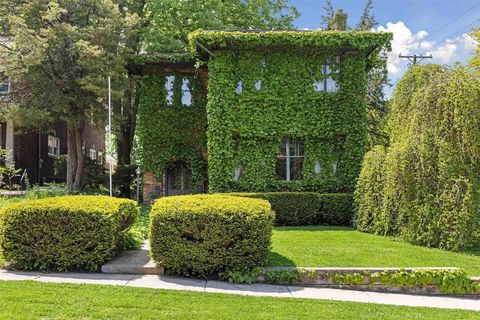 Multifamily For Sale - 224 N Prospect Street<br/> ROCKFORD, IL 61107