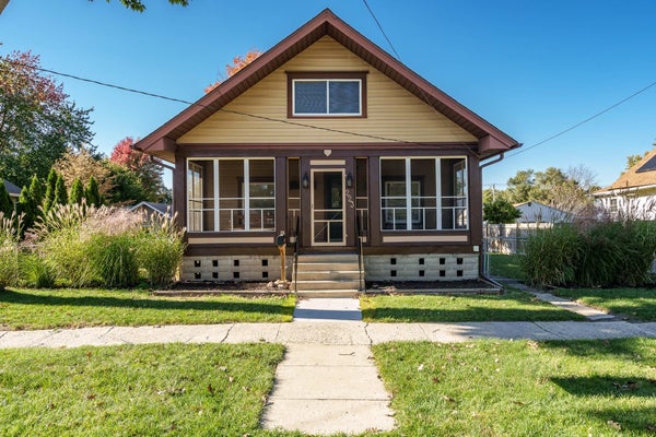 223 W MARSHALL ST, BELVIDERE, IL 61008 - Image dffa2fc5dfaec4b4895eee76765c3418/4094530006