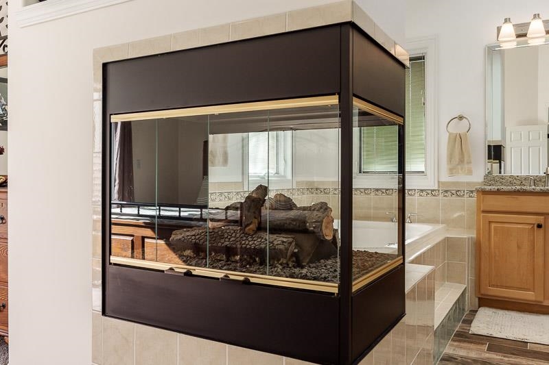 Belvidere, Illinois 61008, United States, 4 Bedrooms Bedrooms, ,4 BathroomsBathrooms,Residential,Pending,59519