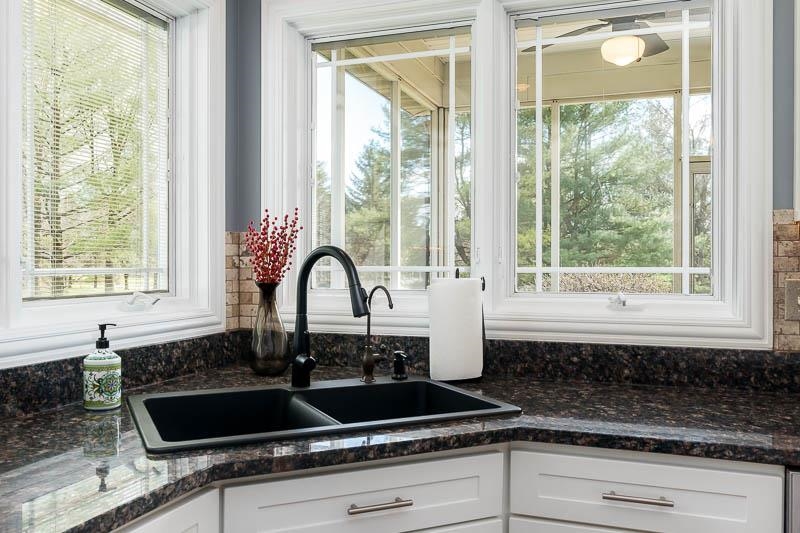 Belvidere, Illinois 61008, United States, 4 Bedrooms Bedrooms, ,4 BathroomsBathrooms,Residential,Pending,59519