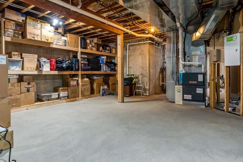 Belvidere, Illinois 61008, United States, 4 Bedrooms Bedrooms, ,4 BathroomsBathrooms,Residential,Pending,59519