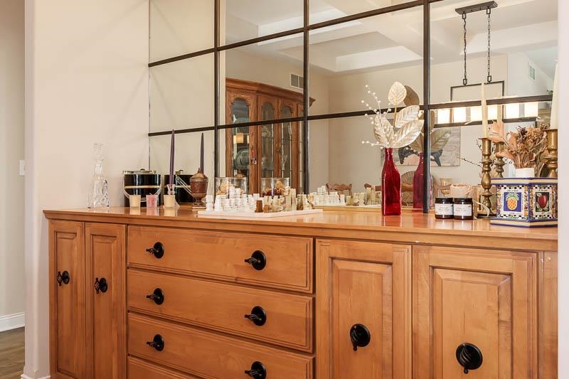 Belvidere, Illinois 61008, United States, 4 Bedrooms Bedrooms, ,4 BathroomsBathrooms,Residential,Pending,59519