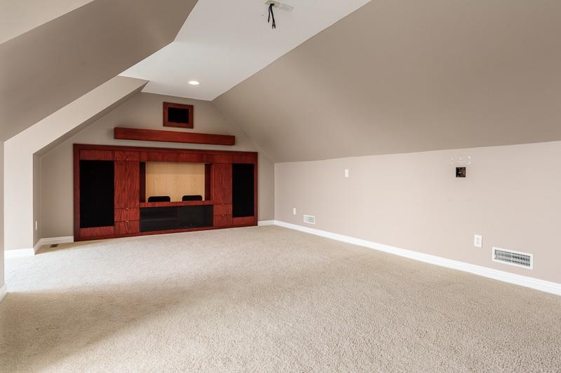 Belvidere, Illinois 61008, United States, 4 Bedrooms Bedrooms, ,4 BathroomsBathrooms,Residential,Pending,59519