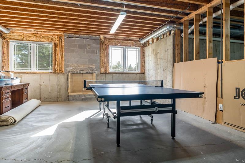 Belvidere, Illinois 61008, United States, 4 Bedrooms Bedrooms, ,4 BathroomsBathrooms,Residential,Pending,59519