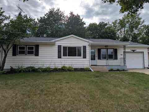 Homes For Sale - 1324 Empire Court<br/> Stephenson County, FREEPORT, IL 61032