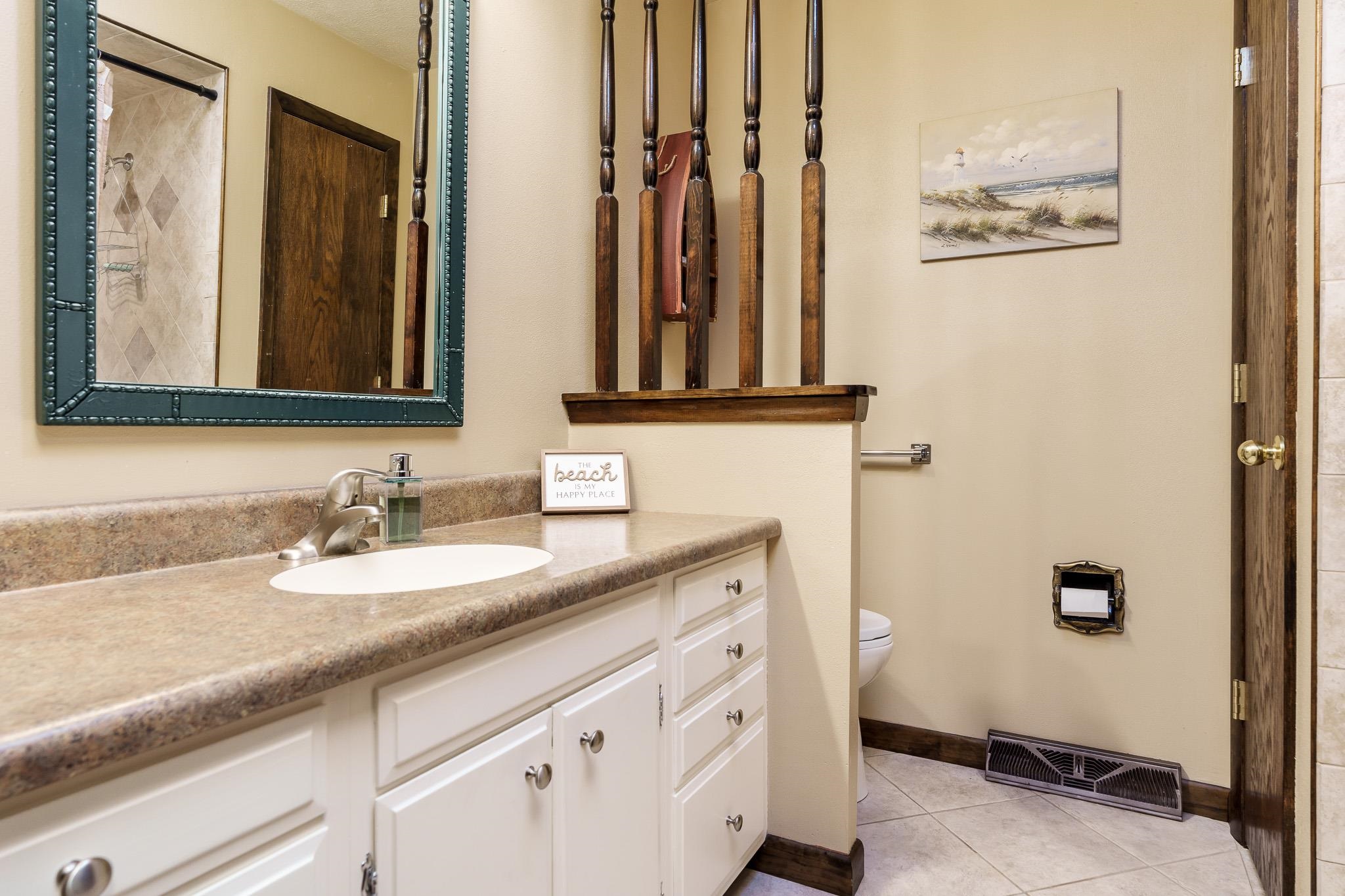 Rockford, Illinois 61101, United States, 4 Bedrooms Bedrooms, ,3 BathroomsBathrooms,Residential,Active,197644