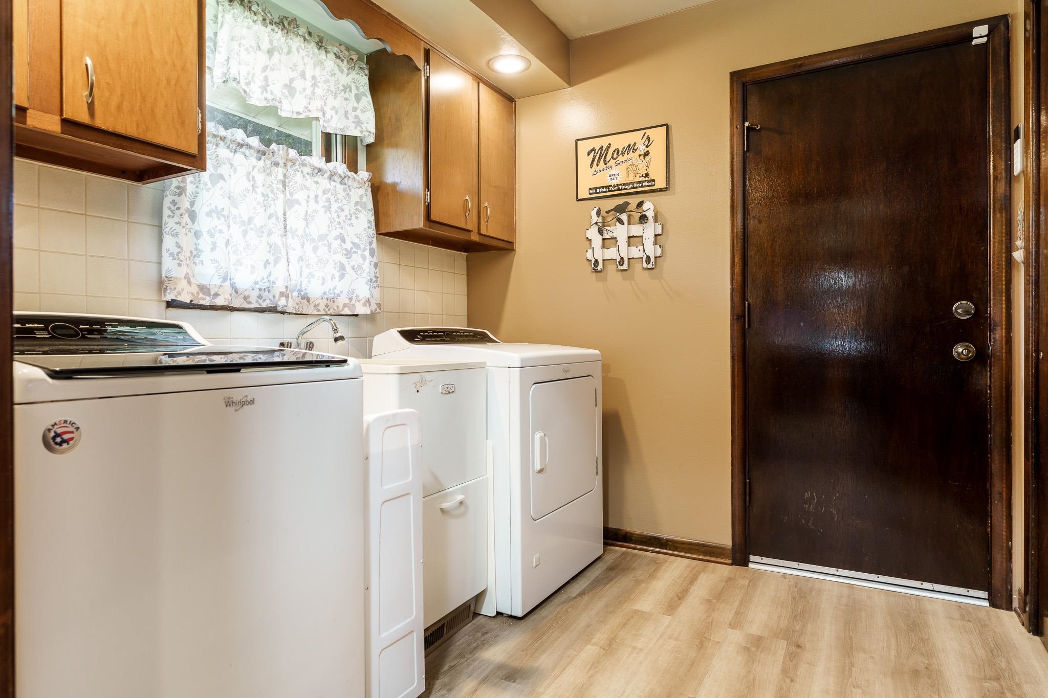 Rockford, Illinois 61101, United States, 4 Bedrooms Bedrooms, ,3 BathroomsBathrooms,Residential,Active,197644