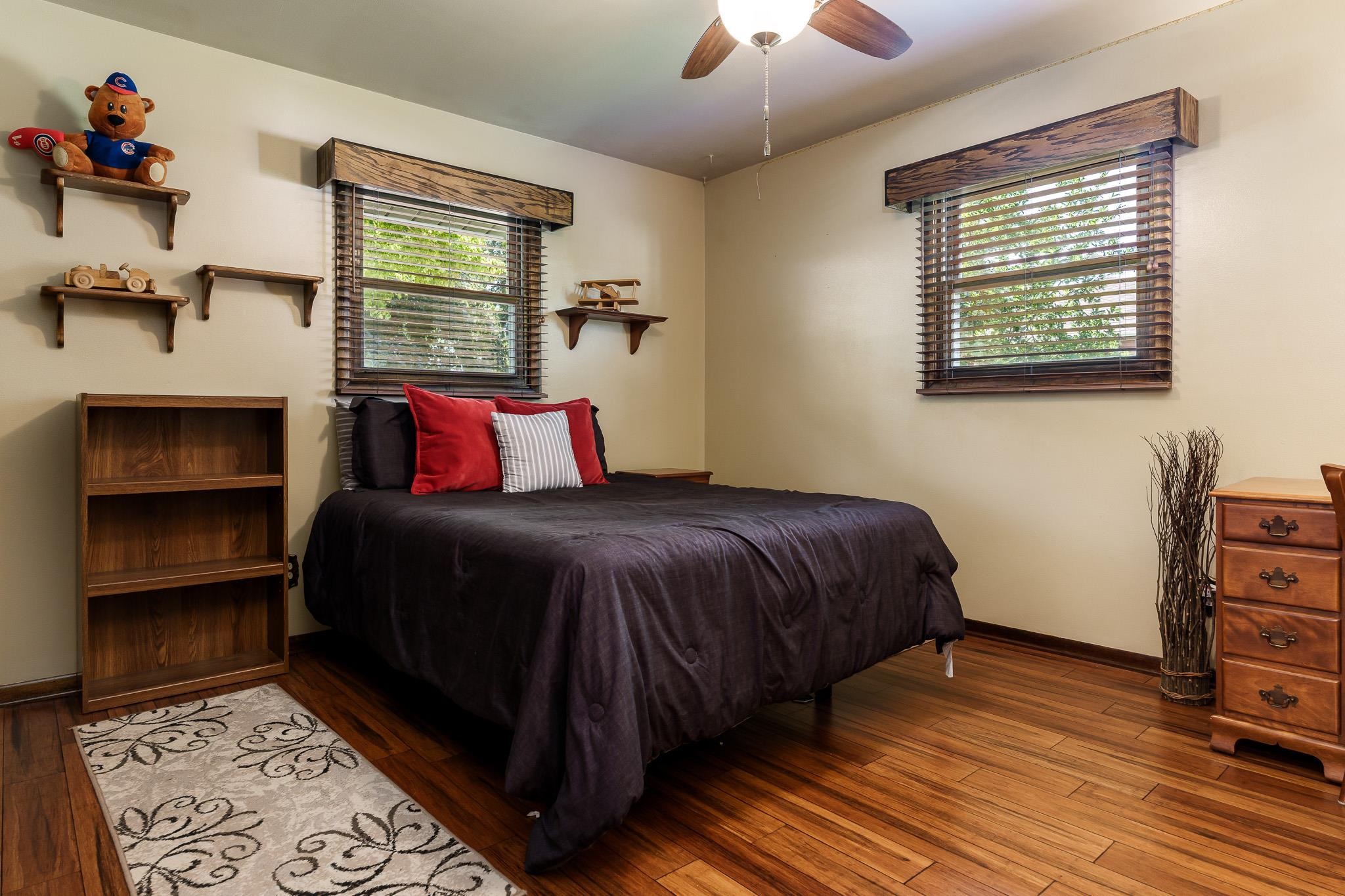 Rockford, Illinois 61101, United States, 4 Bedrooms Bedrooms, ,3 BathroomsBathrooms,Residential,Active,197644