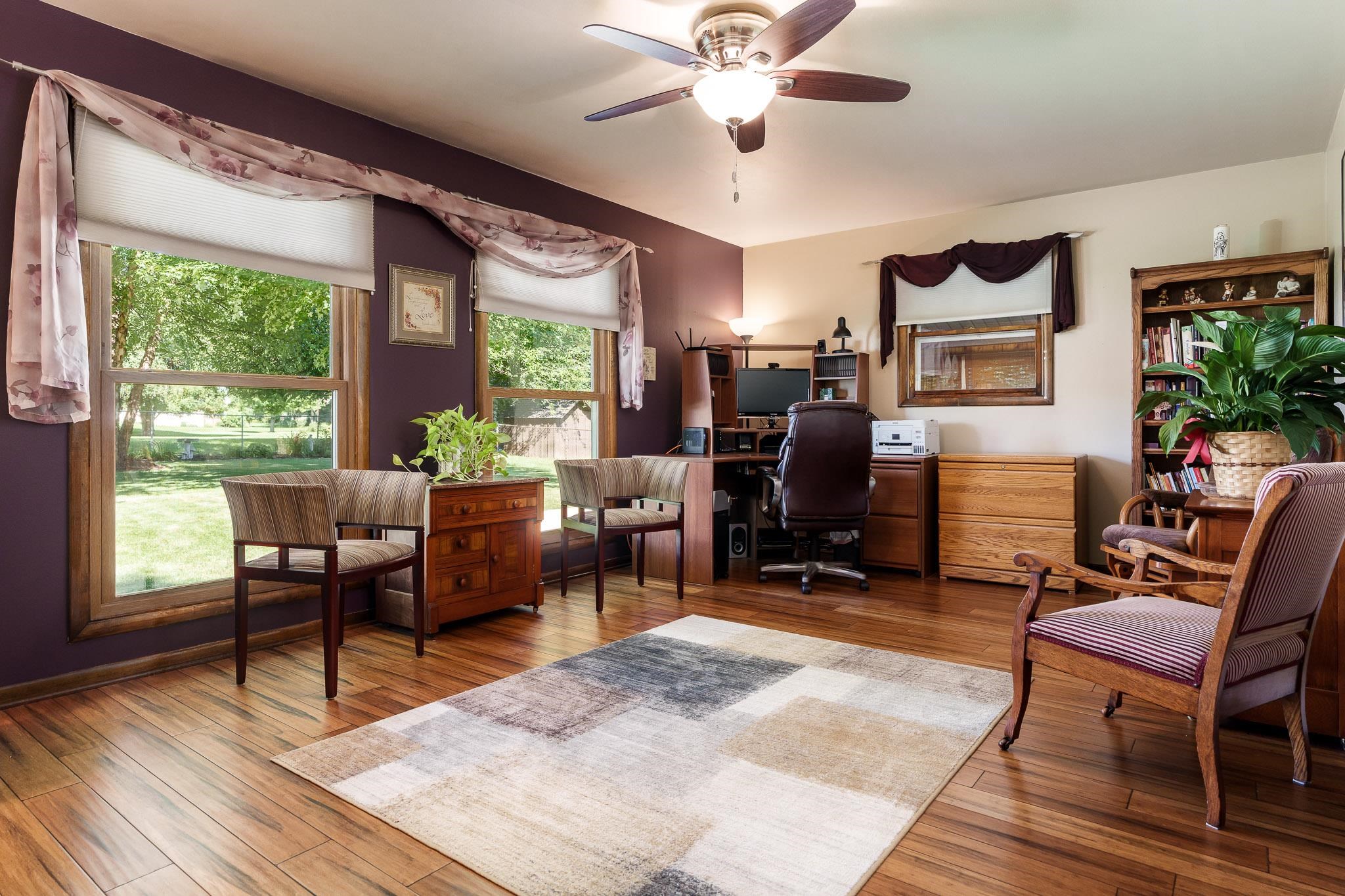 Rockford, Illinois 61101, United States, 4 Bedrooms Bedrooms, ,3 BathroomsBathrooms,Residential,Active,197644