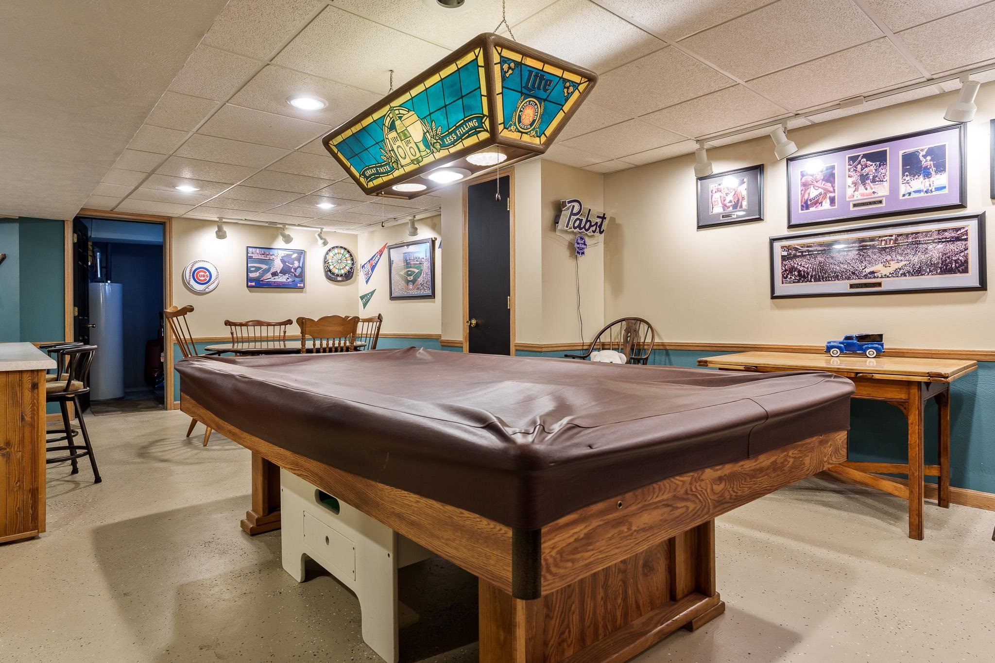 Rockford, Illinois 61101, United States, 4 Bedrooms Bedrooms, ,3 BathroomsBathrooms,Residential,Active,197644