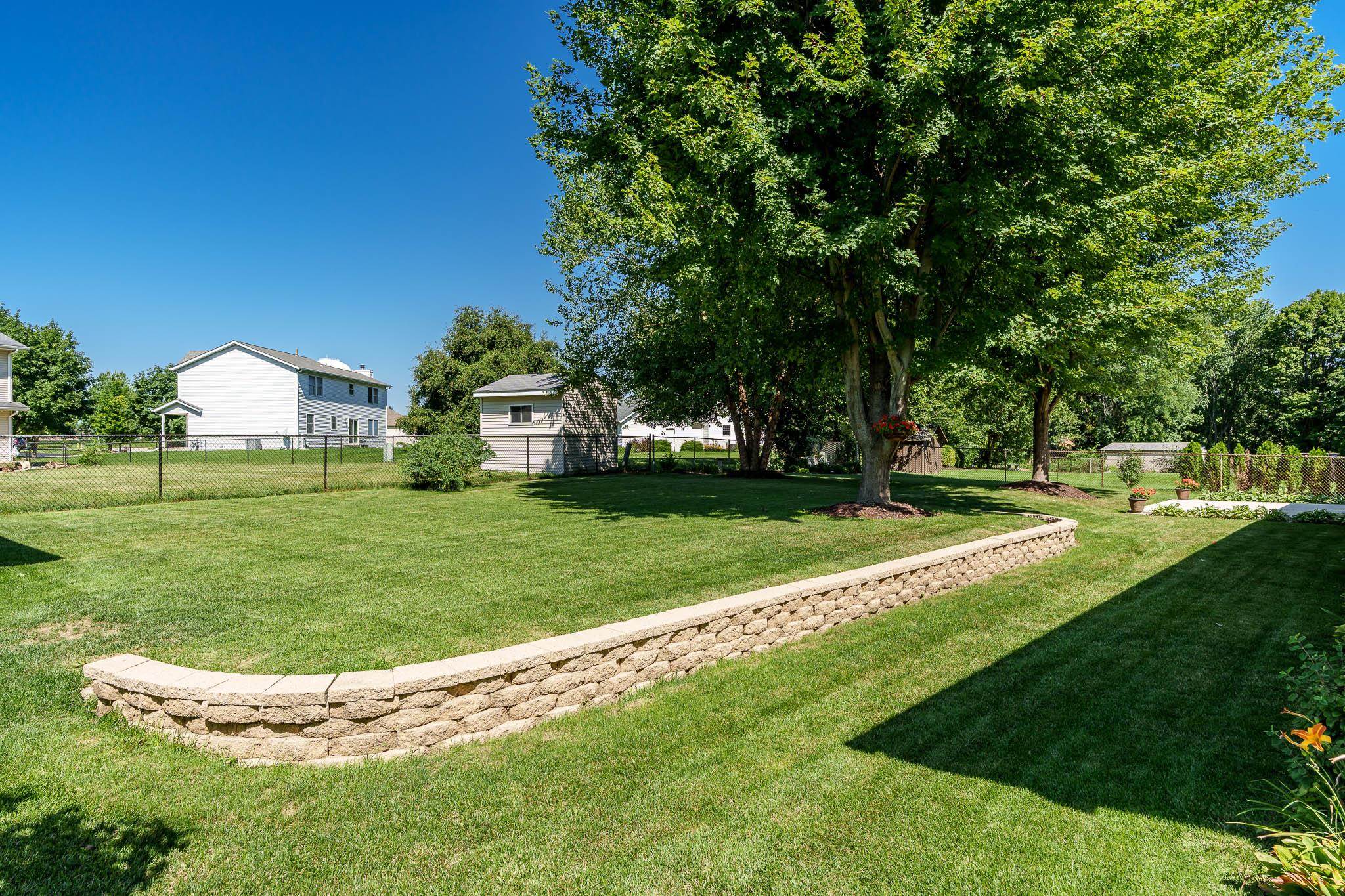 Rockford, Illinois 61101, United States, 4 Bedrooms Bedrooms, ,3 BathroomsBathrooms,Residential,Active,197644