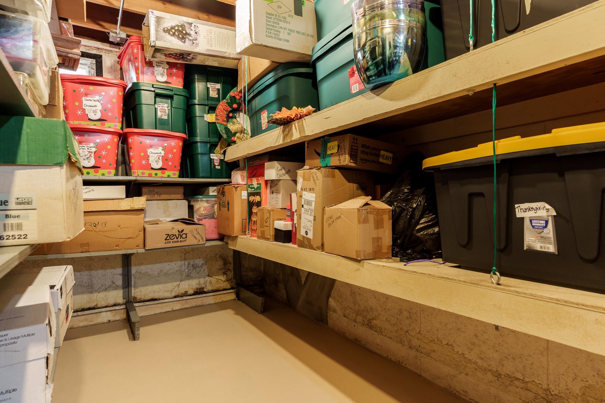 Rockford, Illinois 61101, United States, 4 Bedrooms Bedrooms, ,3 BathroomsBathrooms,Residential,Active,197644