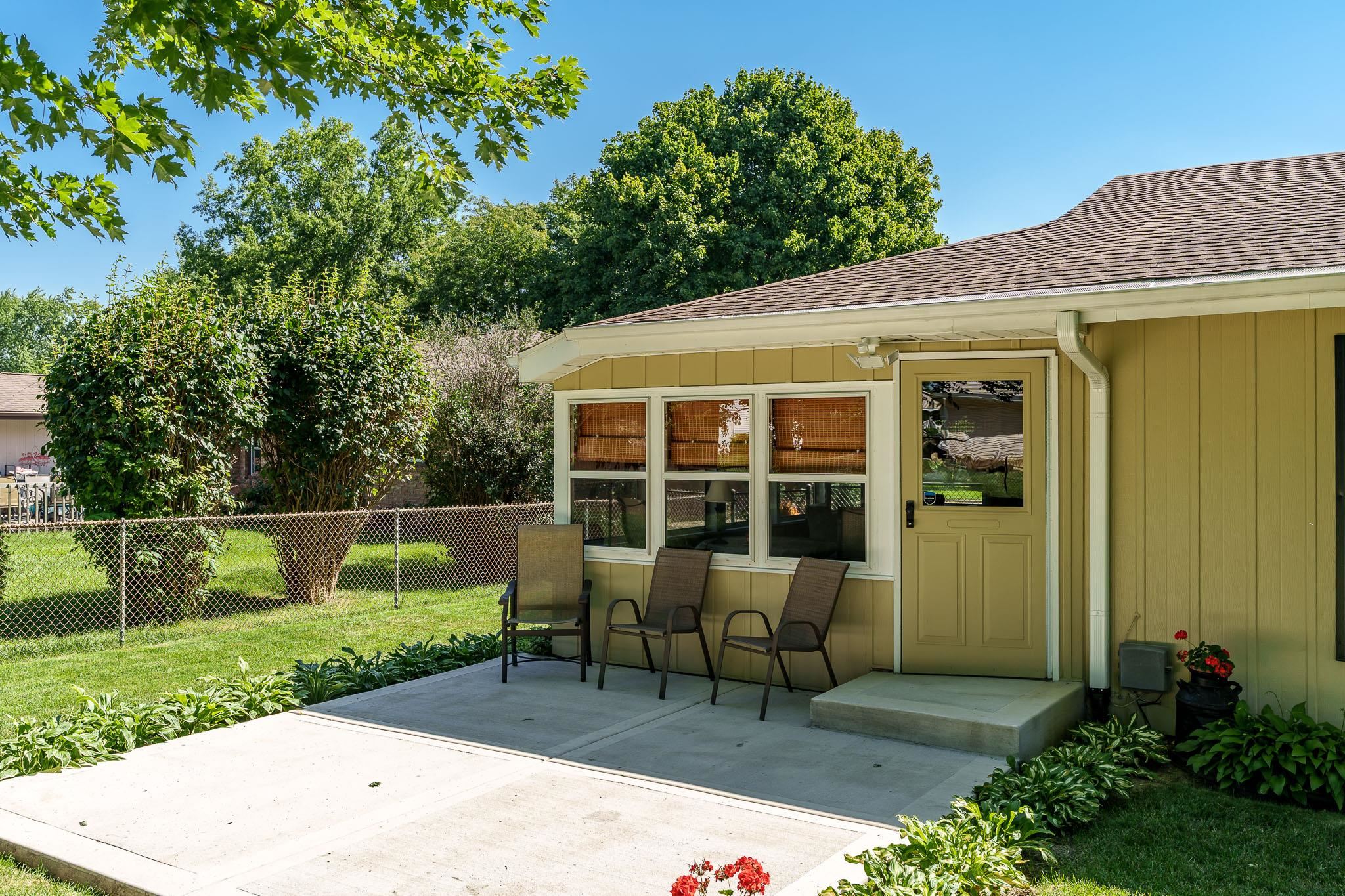 Rockford, Illinois 61101, United States, 4 Bedrooms Bedrooms, ,3 BathroomsBathrooms,Residential,Active,197644