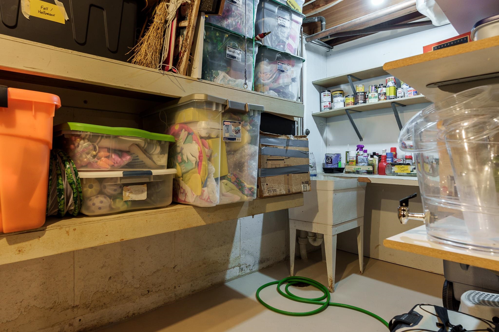 Rockford, Illinois 61101, United States, 4 Bedrooms Bedrooms, ,3 BathroomsBathrooms,Residential,Active,197644