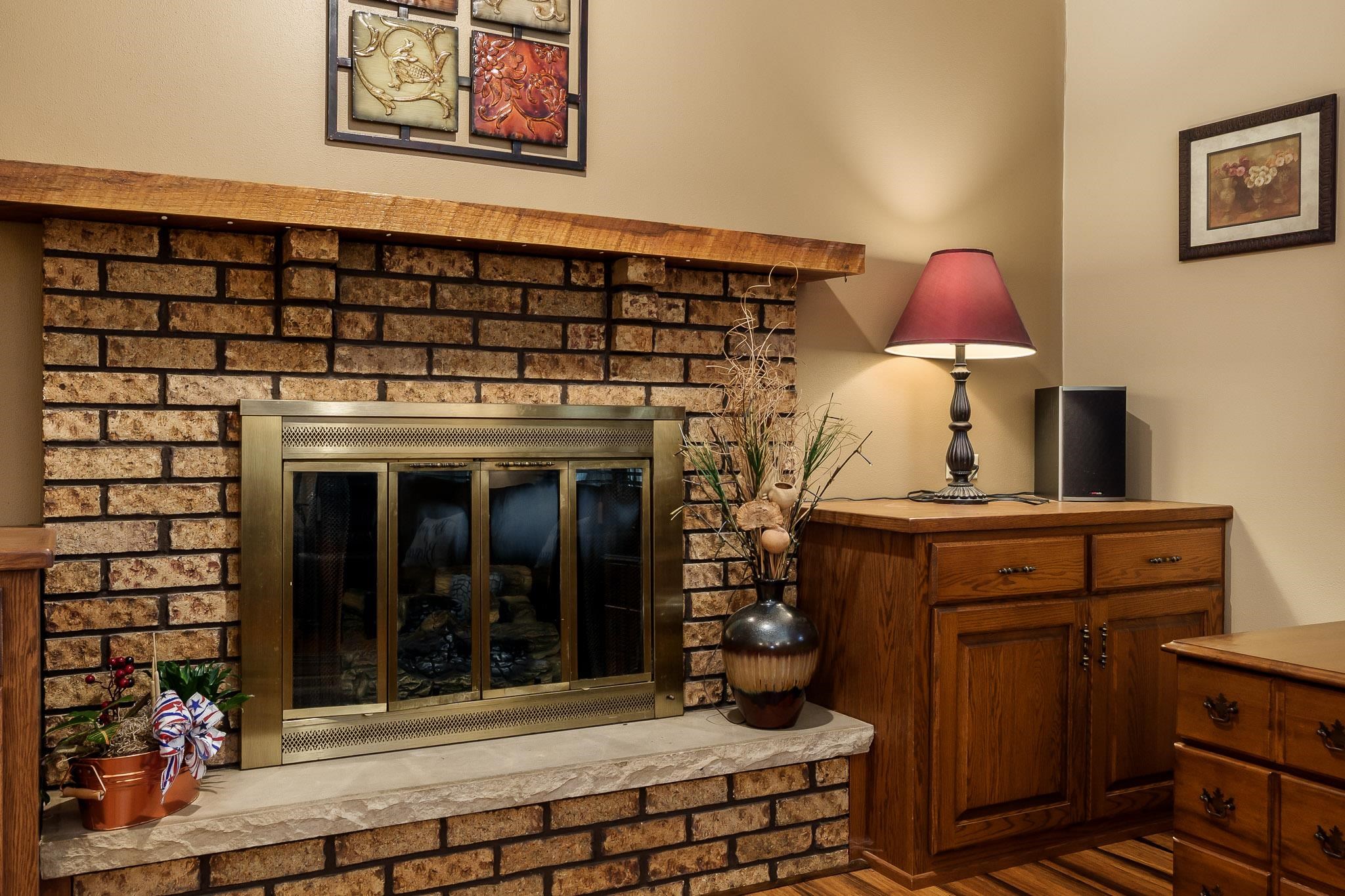 Rockford, Illinois 61101, United States, 4 Bedrooms Bedrooms, ,3 BathroomsBathrooms,Residential,Active,197644