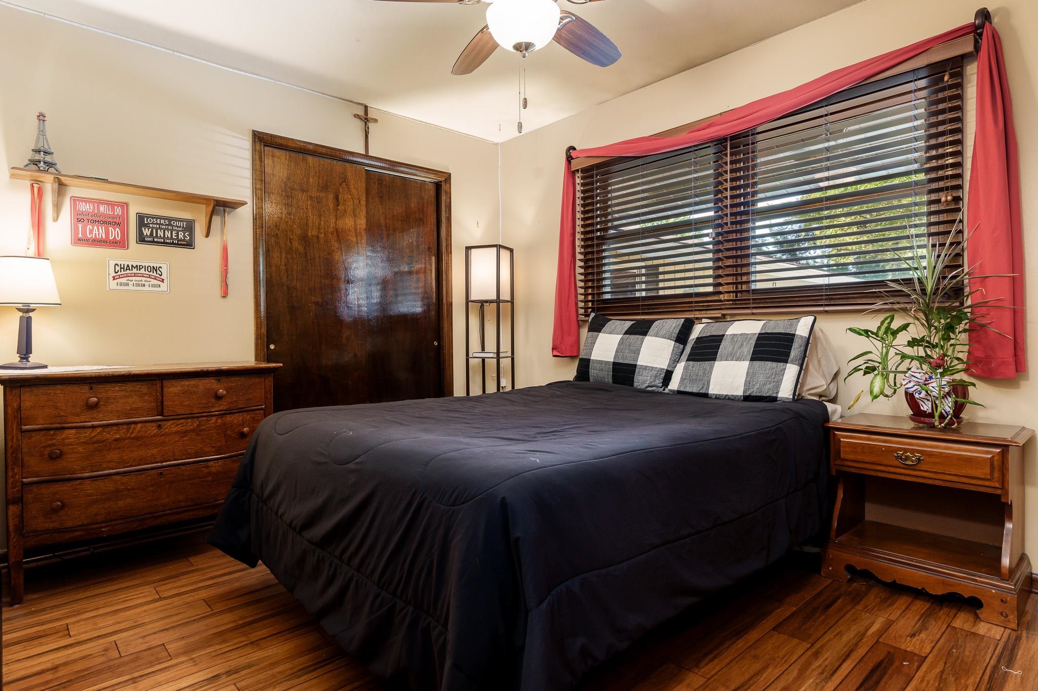 Rockford, Illinois 61101, United States, 4 Bedrooms Bedrooms, ,3 BathroomsBathrooms,Residential,Active,197644