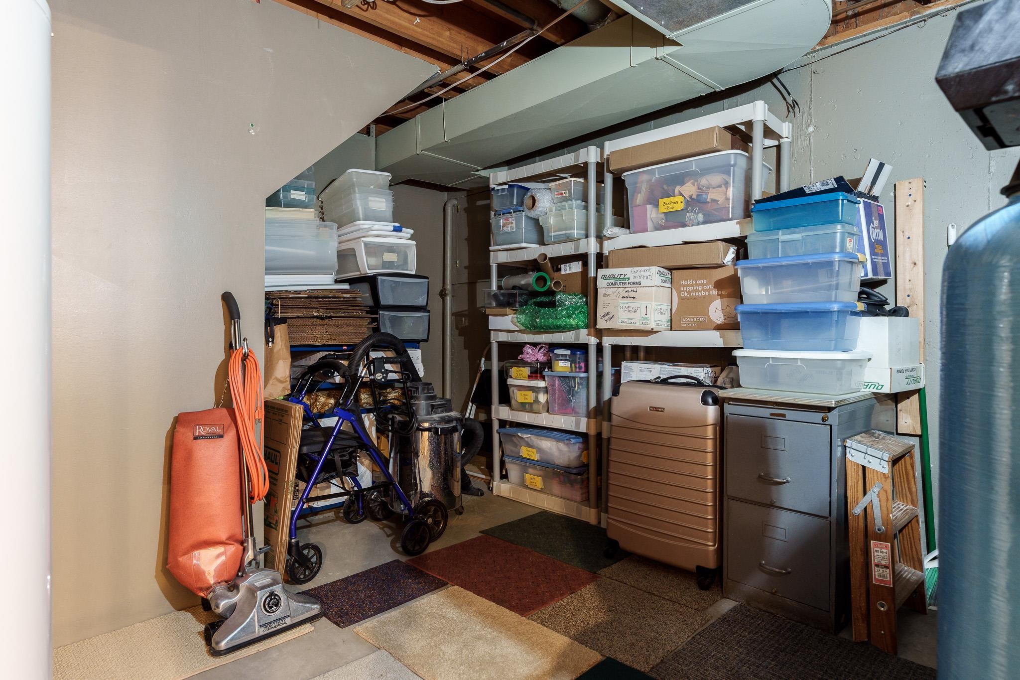 Rockford, Illinois 61101, United States, 4 Bedrooms Bedrooms, ,3 BathroomsBathrooms,Residential,Active,197644