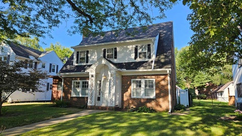 Homes For Sale - 2212 Cumberland Street<br/> ROCKFORD, IL 61103