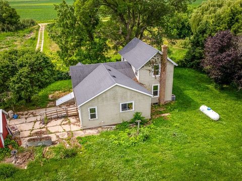 Homes For Sale - 9836 E Maize Road<br/> Stephenson County, RIDOTT, IL 61067