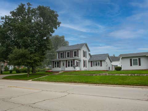 Homes For Sale - 216 W Main Street<br/> Jo Daviess County, WARREN, IL 61087