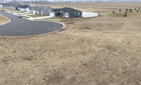 Vacant Land For Sale - 3 Crossing Court<br/> Peru, IL 61354