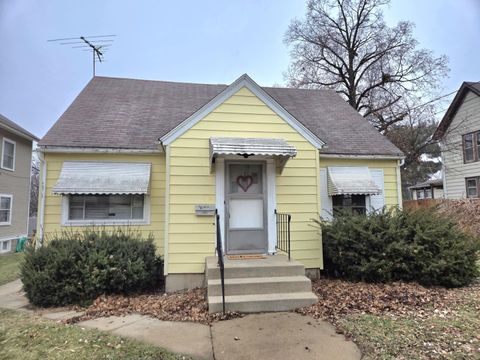 Apartment For Sale - 1123 16th Street<br/> Winnebago County, ROCKFORD, IL 61104