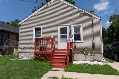 Homes For Sale - 803 Houghton Street<br/> ROCKFORD, IL 61102