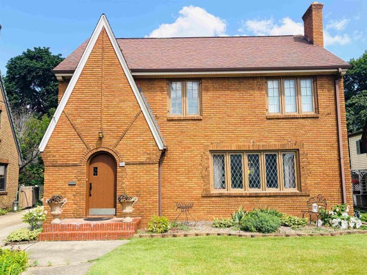 901 PARKVIEW AVE, ROCKFORD, IL 61107 - Image e8f34cb1a049db01aaec9e820f93643d/2242855306